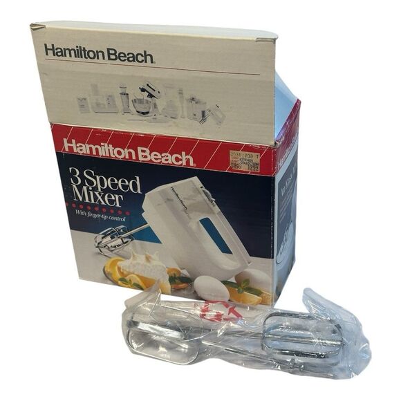 Hamilton Beach Red and White Mixer Box new - Picture 1 of 8